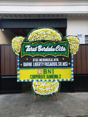 Papan Bunga Duka di Tangkil